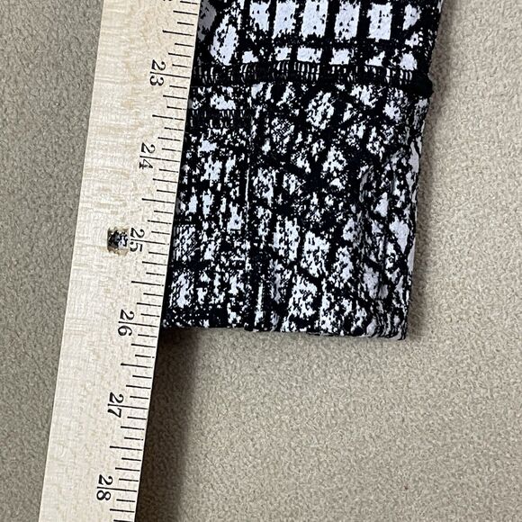 Lululemon Sweater Womens 8 Black White Define Jacket Full Zip Adult - Picture 8 of 13